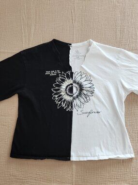 Organic Generation sunflower cropped black and white graphic tee size small